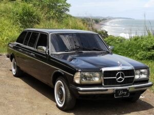 PLAYA-HERMOSA-COSTA-RICA.-MERCEDES-W123-LANG8290fbe61a063fd8.jpg